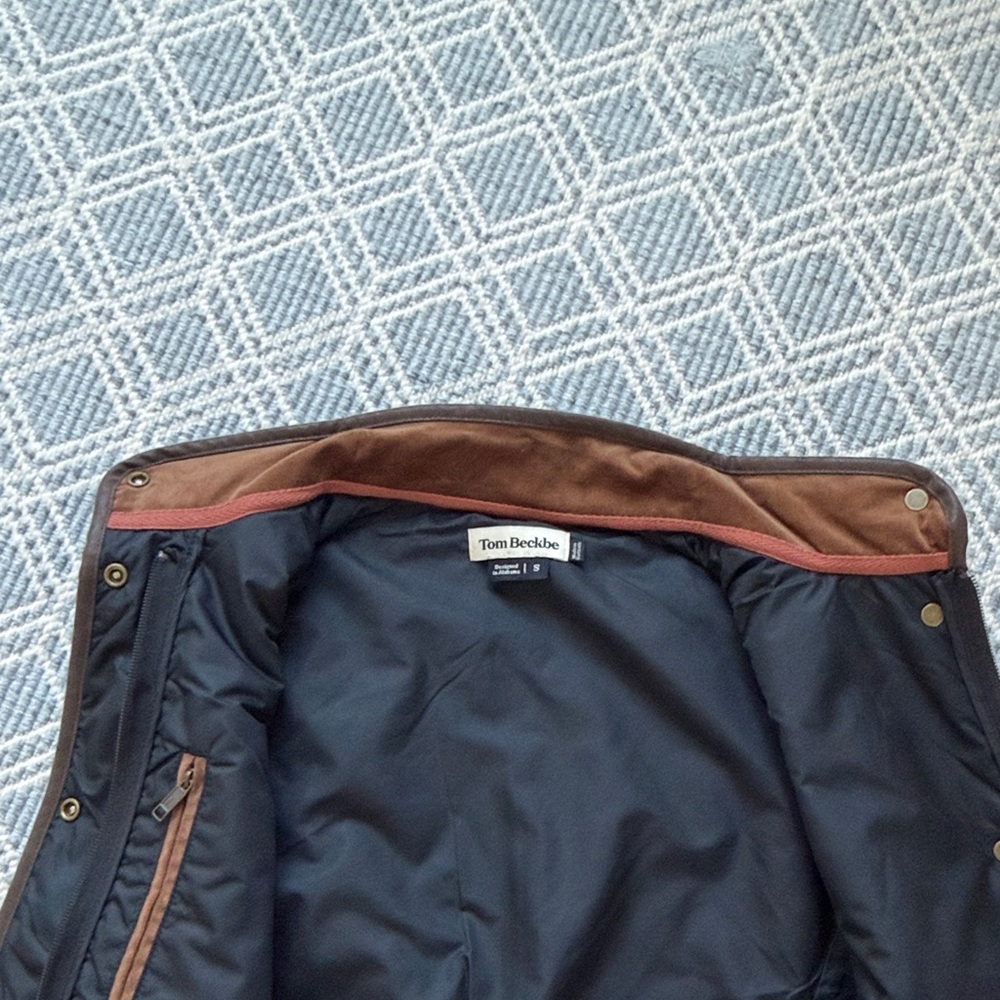 Tom Beckbe NWOT Women’s Black Quilted Vest, Brown Leather and Corduroy Accents - Picture 5 of 10